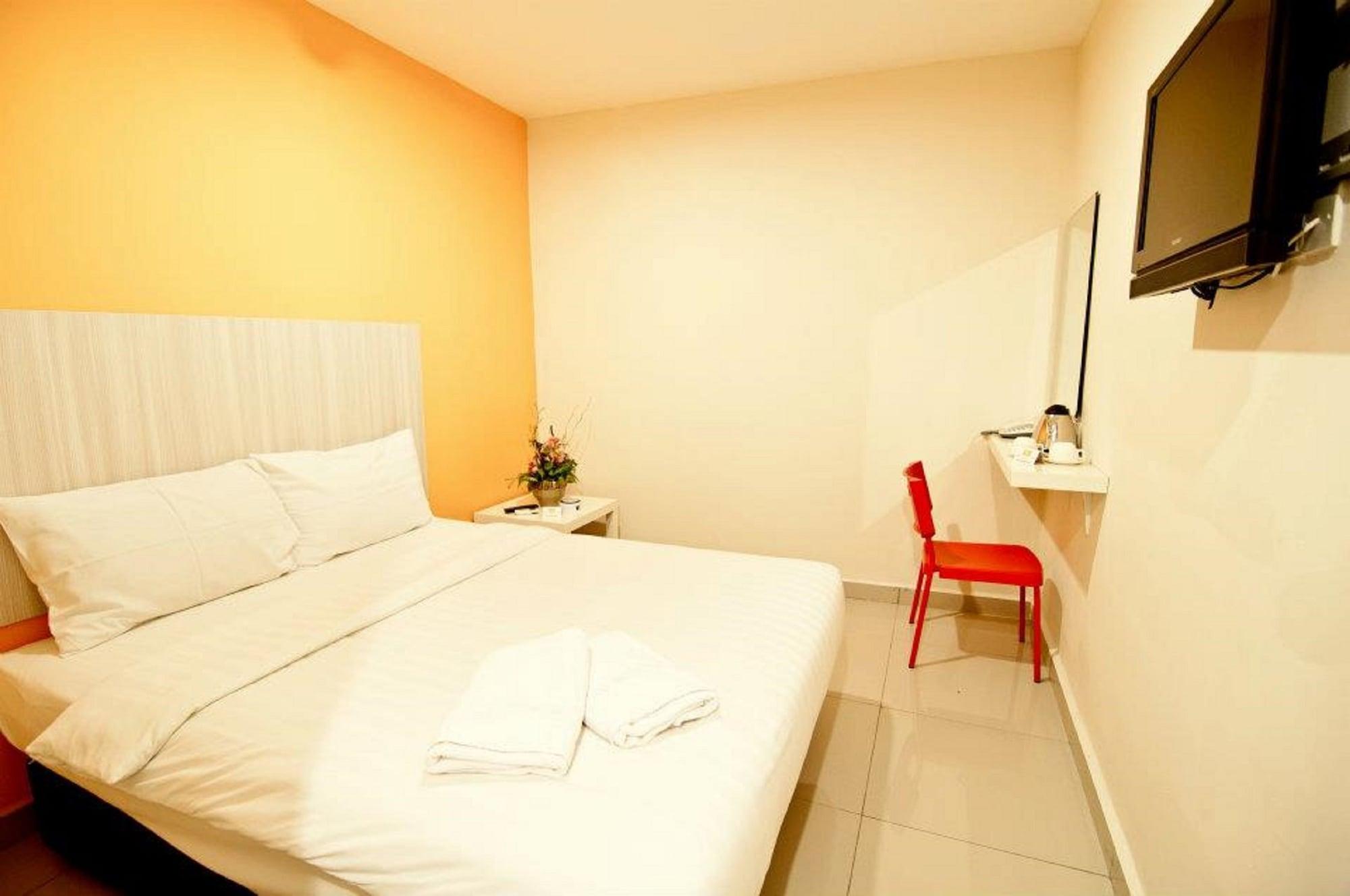 101 Hotel Bangi Esterno foto