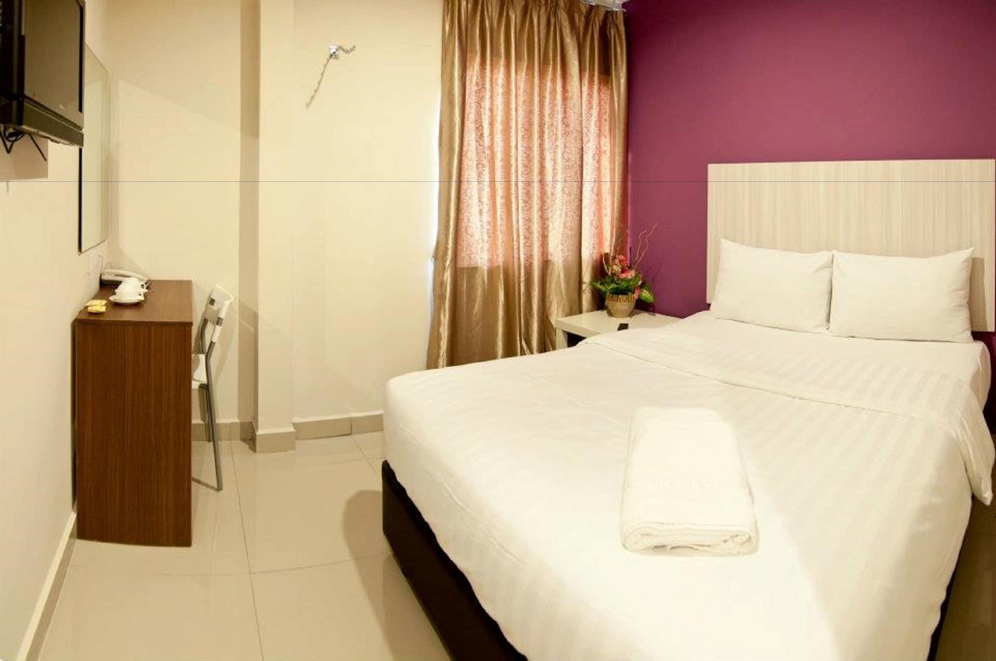 101 Hotel Bangi Esterno foto