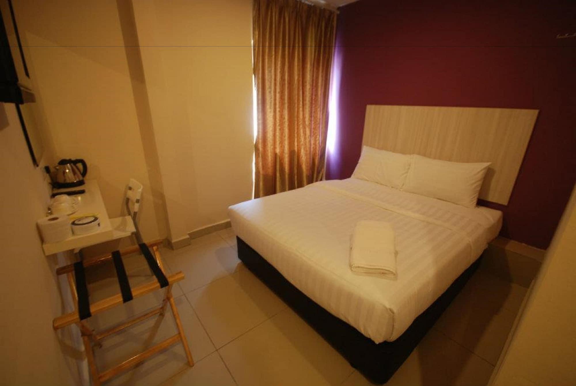 101 Hotel Bangi Esterno foto