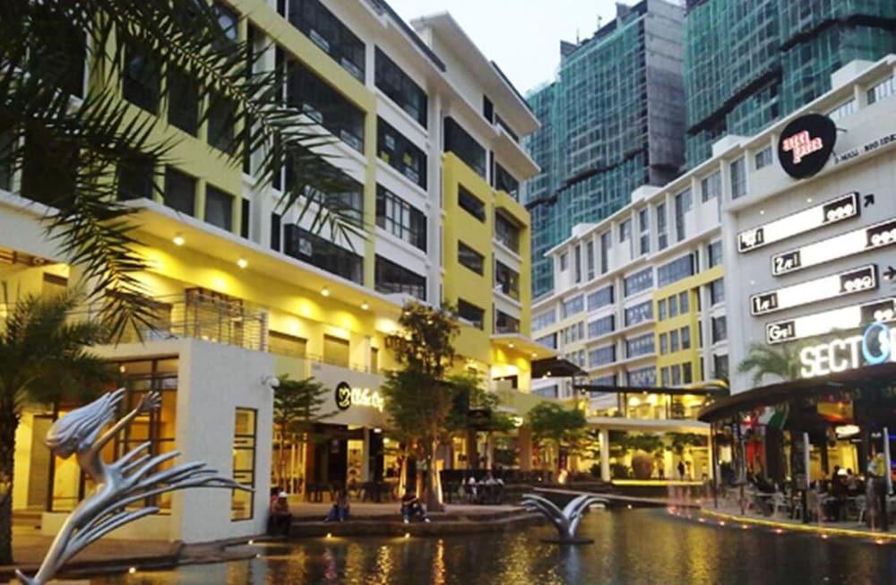 101 Hotel Bangi Esterno foto