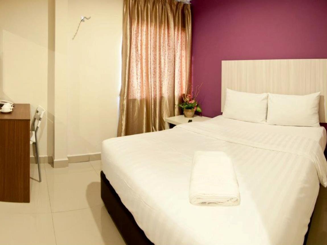 101 Hotel Bangi Esterno foto