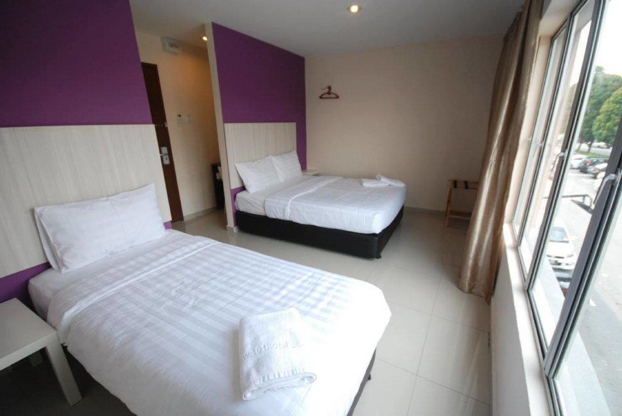101 Hotel Bangi Esterno foto